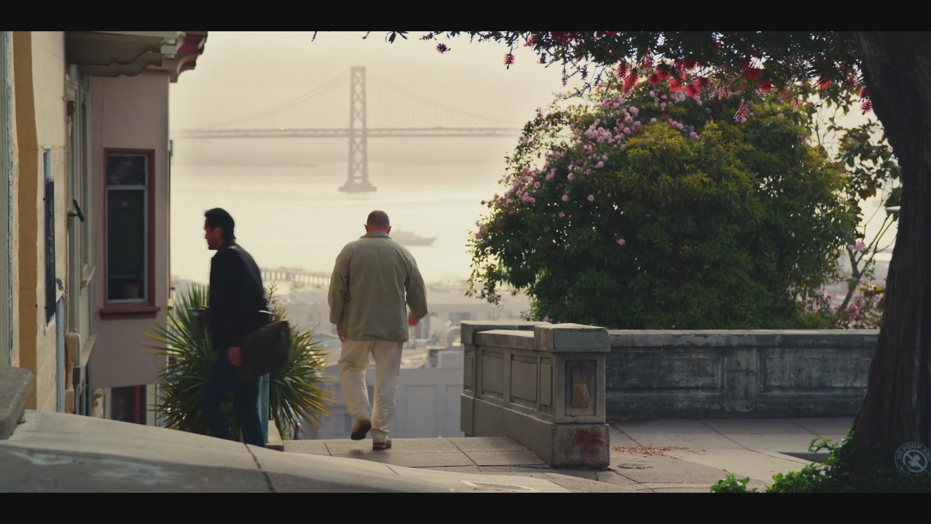 Jony Ive漫步街头