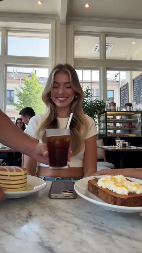 UGC Character at Brunch — Kling 4.0