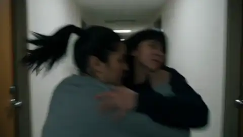 Bare-Handed Fight Through Three Places — Kling 4.0